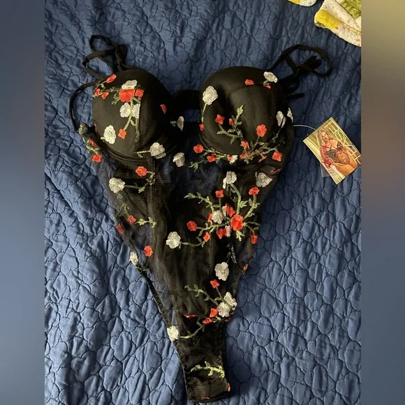 Floral Mesh Body Suit / Teddy - Picture 2 of 6